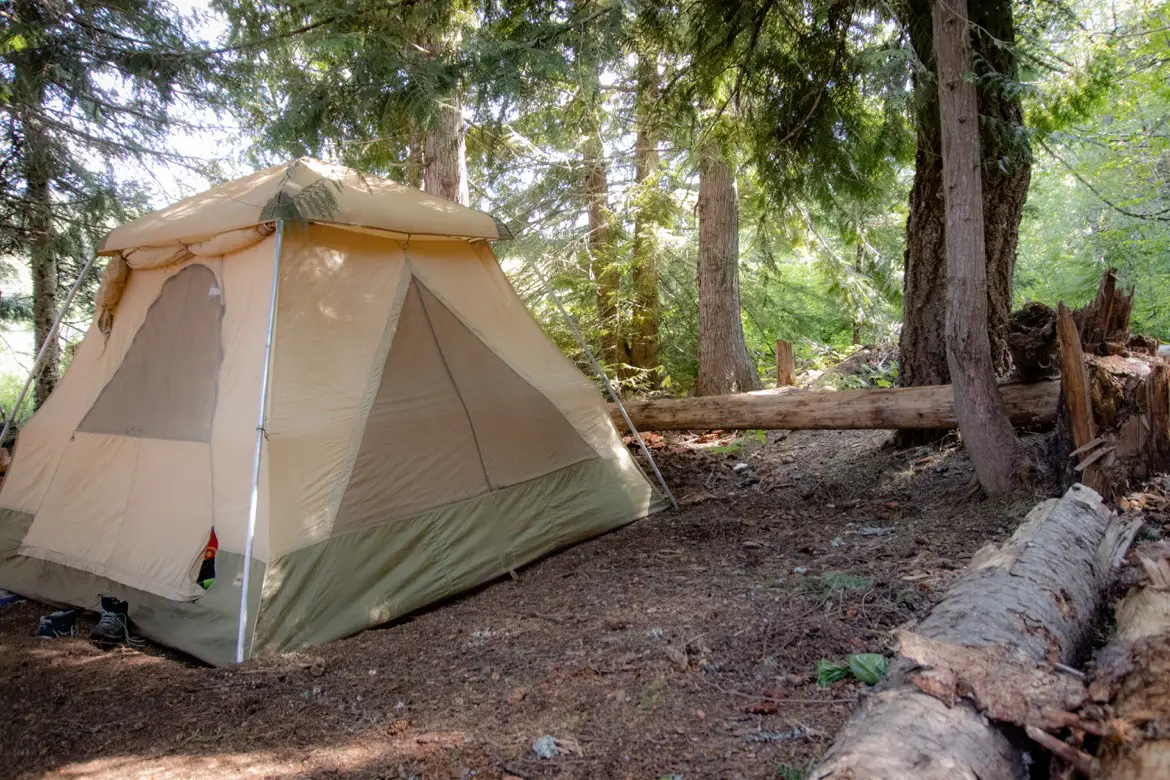 Trillium Lake camping in Oregon
