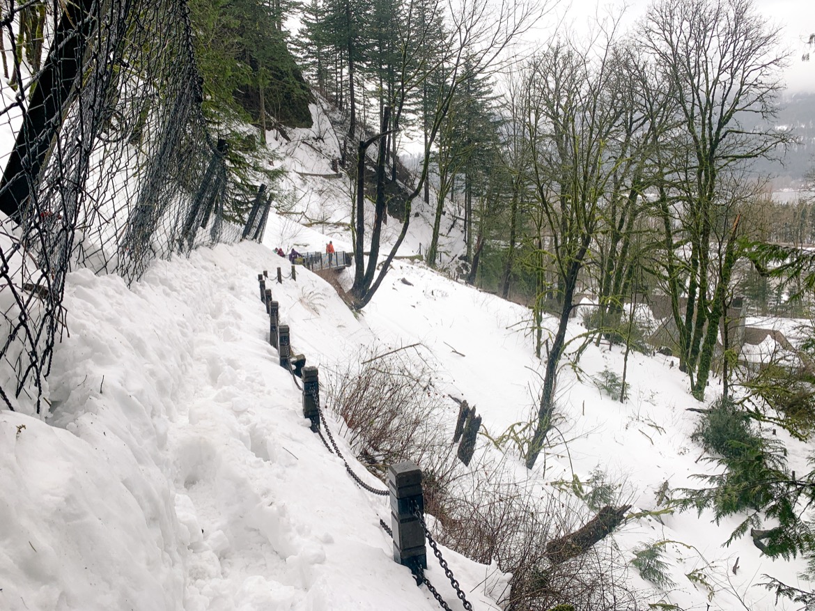 The trail to Benson Bridge at Multnomah Falls in winter