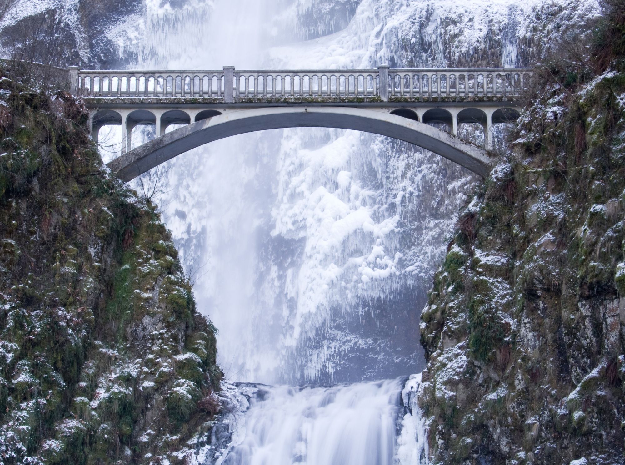 Multnomah Falls in winter